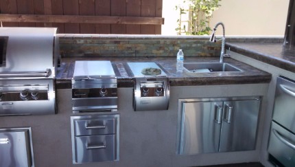 concrete countertop installed in the backyard of a Roseville, California house